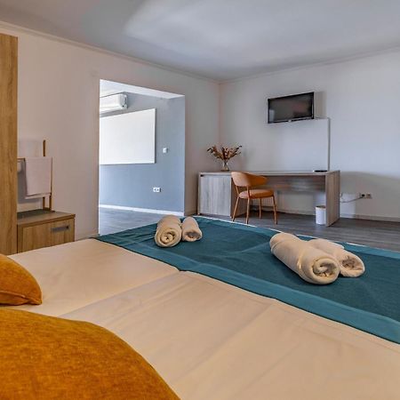 Hotel Koral 梅杜林 外观 照片