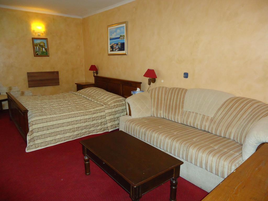 Hotel Koral 梅杜林 客房 照片