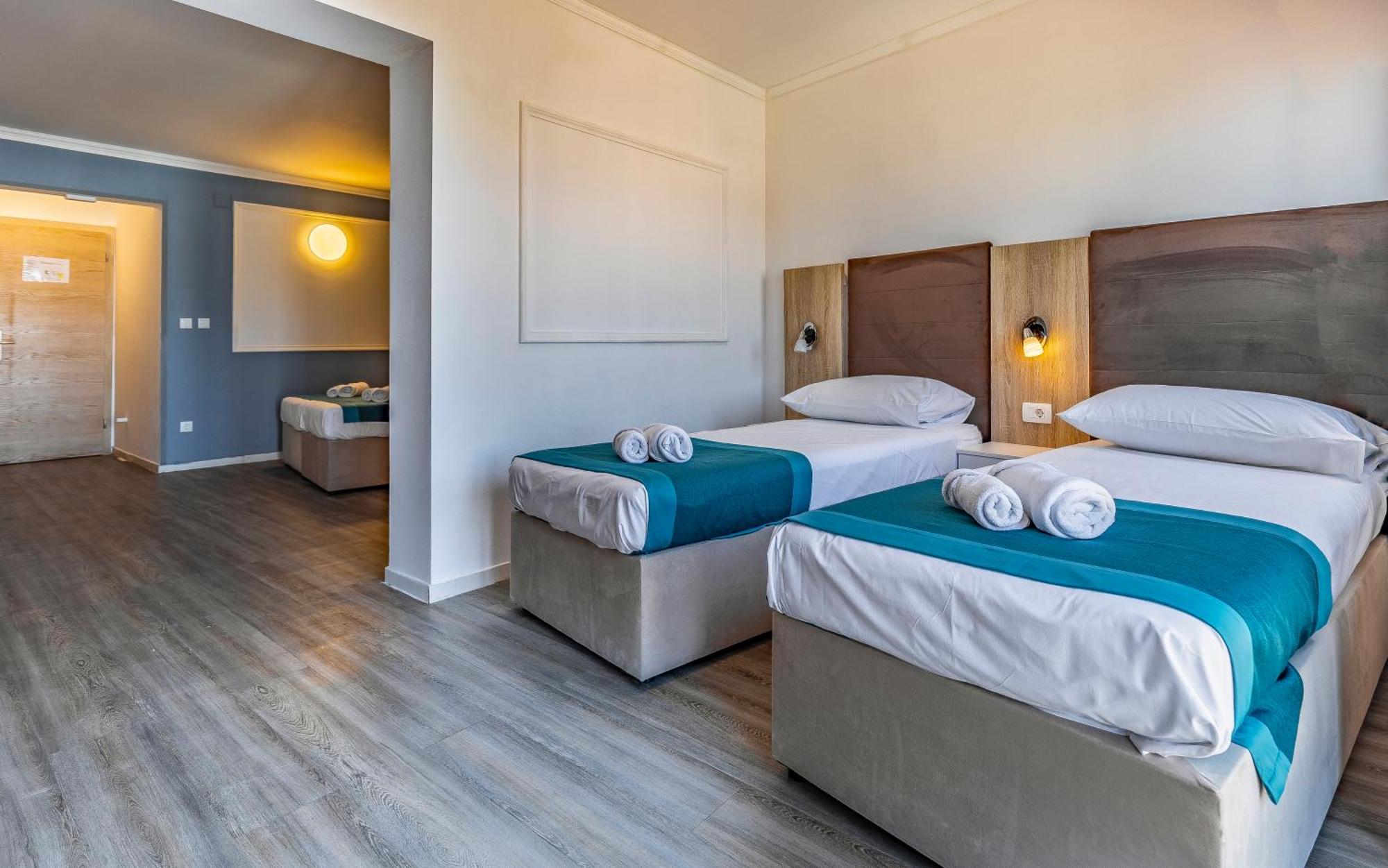 Hotel Koral 梅杜林 外观 照片