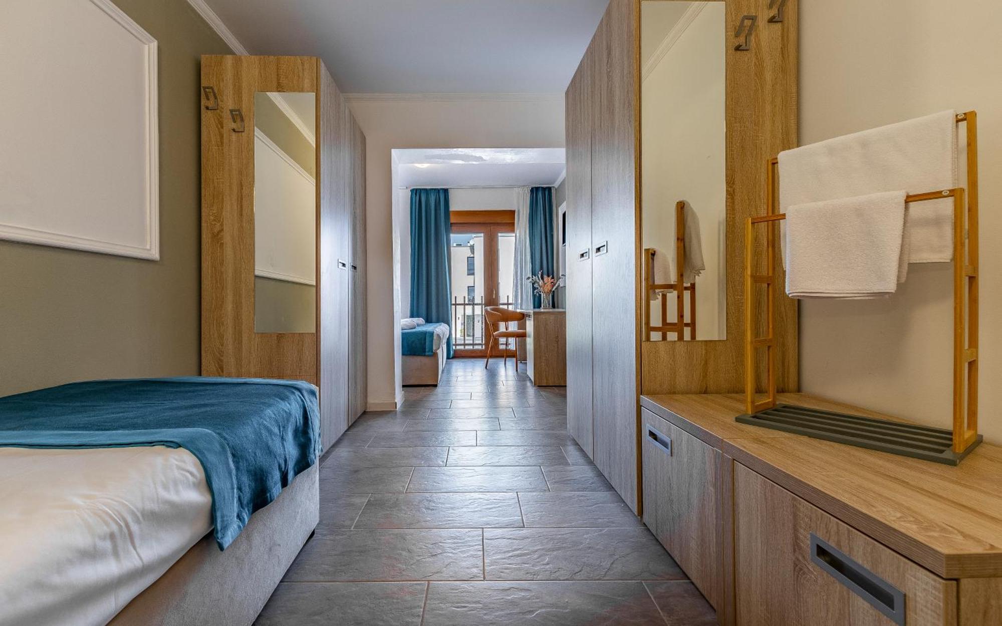 Hotel Koral 梅杜林 外观 照片